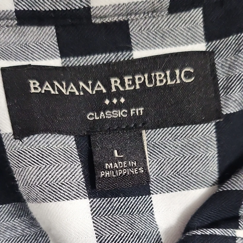 Banana Republic Black and White Plaid Button-Down Shirt 100% Cotton - Picture 4 of 6